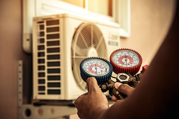 Professional Hvac technician working in Bellevue, NE